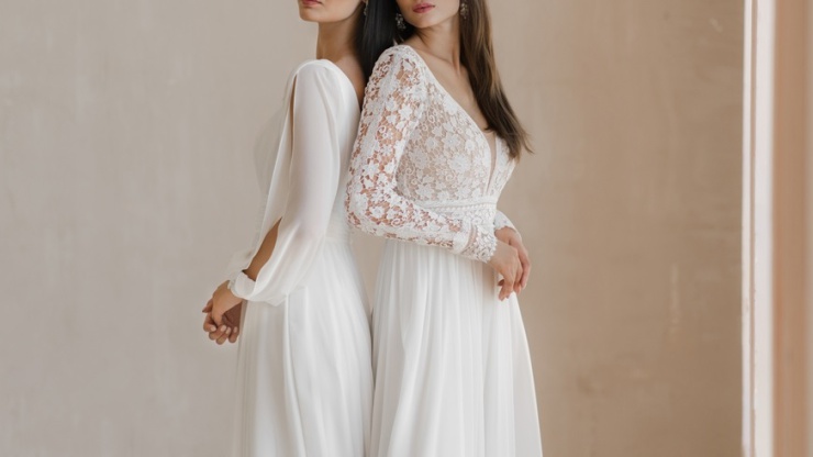 Discover the Elegance of A-line Wedding Dresses with Sleeves